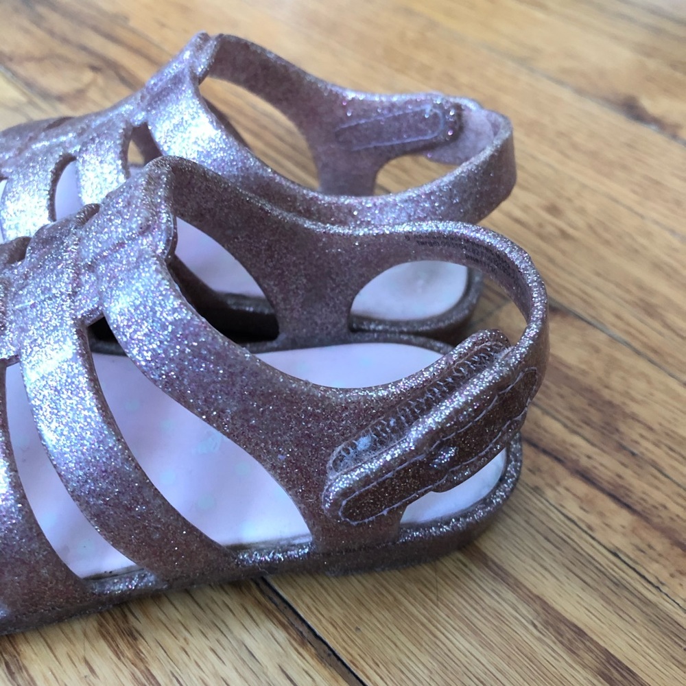 Shoes - Picture 3 of 4